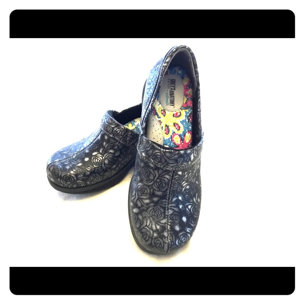 Grey’s Anatomy Soft Walk Clogs